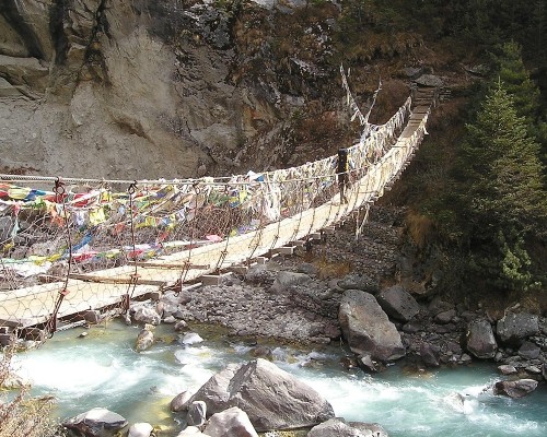 Suspension Bridge Everest,